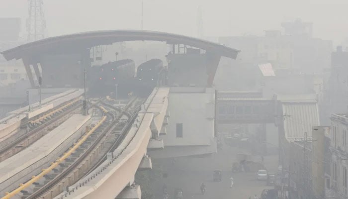 A view of heavy smog in morning hours, in Lahore following Punjab government announcement to use facemasks on October 2, 2023. — Online