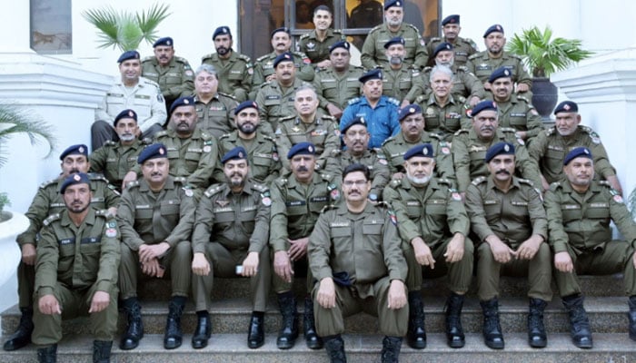 Punjab IG Dr Usman Anwar (2nd right in 3rd row) in a group photo with promoted officers at the Central Police Office on December 4, 2024. — Facebook@PunjabPolicePakistanOfficial