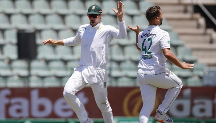 Dane Paterson (right) celebrates after dismissing Sri Lankas Dhananjaya de Silva. — AFP/File