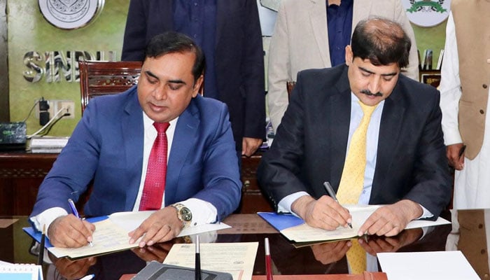 Officials sign an agreement during the MoU Signing Ceremony between Sindh Livestock Departments Institute of Animal Health (SIAH) and  the National Institute of Biotechnology and Genetic Engineering (NIBGE) Faisalabad on December 10, 2024. — Facebook@Waqas Shoro