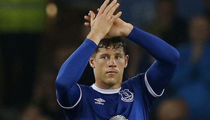 Evertons Ross Barkley applauds fans. — Reuters/File