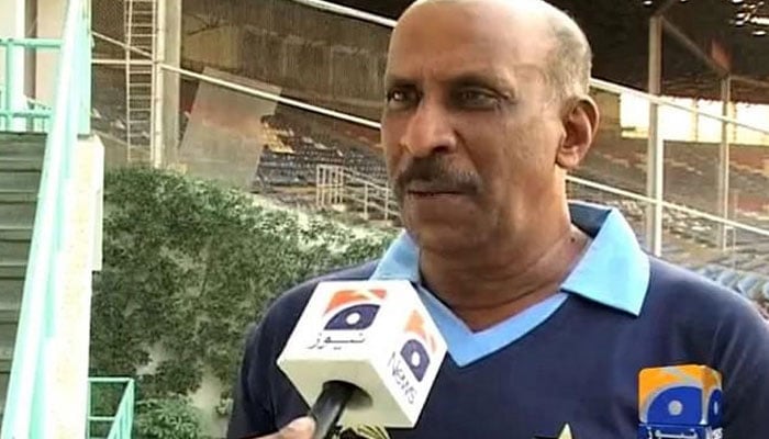 Pakistan former test and ODI spinner Tauseef Ahmed talking to Geo News. — Screengrab via YouTube/GeoNews/File