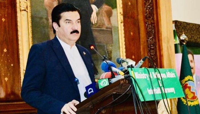 Khyber Pakhtunkhwa (KP) Governor Faisal Karim Kundi addresses an event on December 11, 2024. — Facebook@FaisalKarimKundi