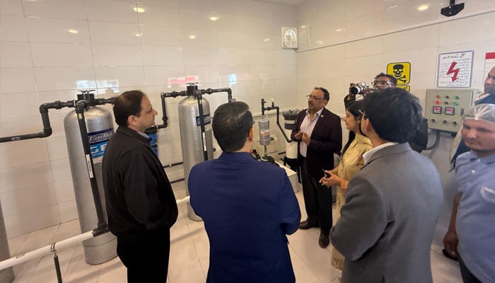 Karachi Mayor Murtaza Wahab (left) at the inauguration of Nestlé Pakistan’s first clean and safe drinking water facility in Karachi on December 14, 2024.— Facebook@barristermurtazawahabofficial