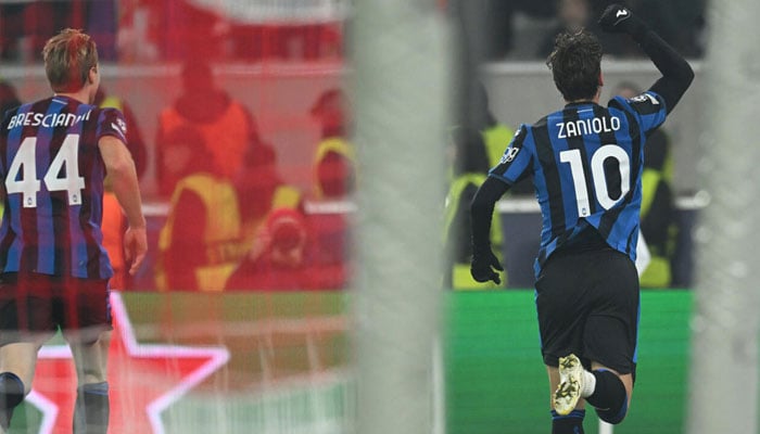 Nicolo Zaniolo (right) seen here after scoring against Stuttgart, netted Atalantas winner at Cagliari. — AFP/File