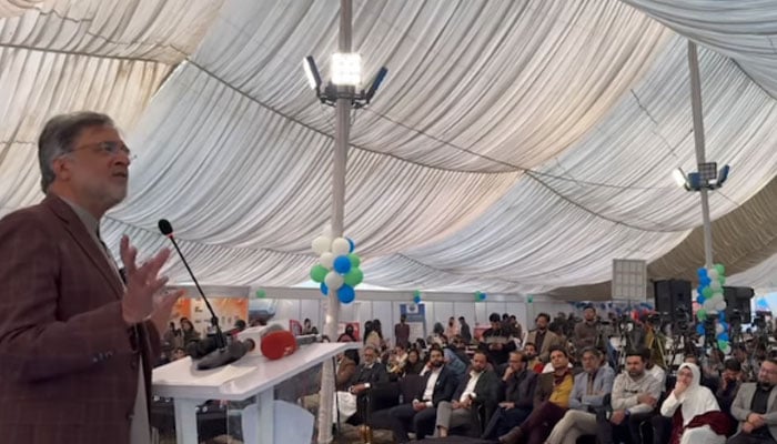 Pakistan People’s Party senior leader and former federal minister for Information and Broadcasting, Qamar Zaman Kaira addresses a student group at Punjab University Law College on December 17, 2024. — Screengrab via Facebook@QZKPPP