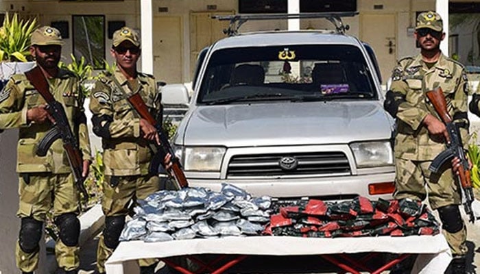 This representational image shows the Pakistan Coast Guard (PCG) personnel pictured with recovered narcotics. — pakistancoastguards.gov.pk/File