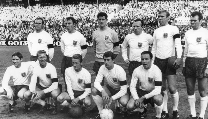 George Eastham (front row, 3rd from left) poses with the England team before a friendly against Denmark in the build-up to the 1966 World Cup. —AFP/File