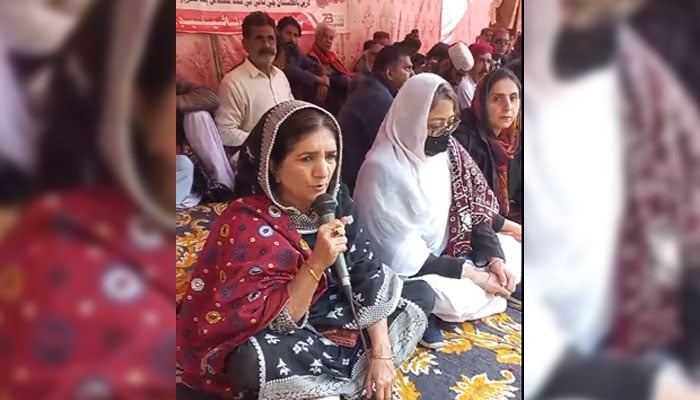 A participant speaking at the hunger strike organised by Sindh United Party outside the Hyderabad Press Club on December 21, 2024.— Facebook@supmediacell