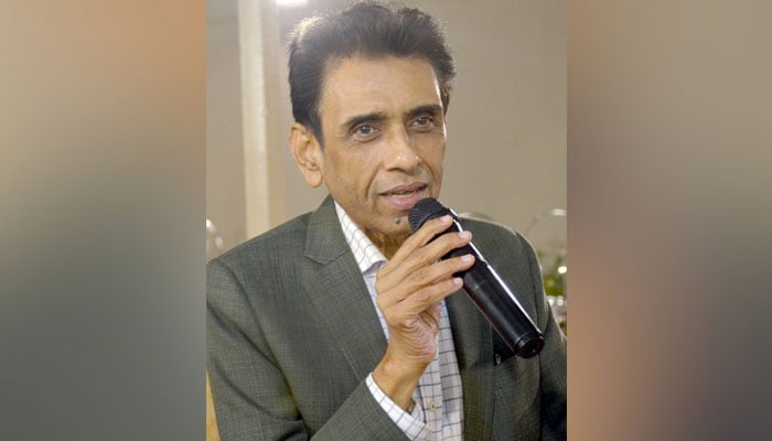 MQM-P Convener Dr Khalid Maqbool Siddiqui speaks during a dinner party on November 5, 2023. — Facebook@MQM