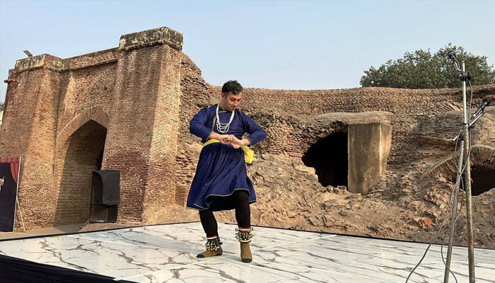 A dancer seen performing at the two-day talent hunt at Royal Kitchen, Lahore Fort on December 21, 2024. — Facebook@WCLAuthority