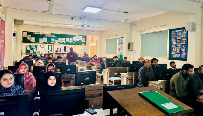 IBCC staff attend a workshop to enhance IT skills at Islamabad College for Girls, F-6/2 on December 21, 2024. — Facebook@IBCCOfficial