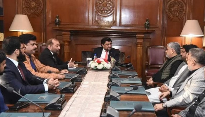 Sindh Governor Kamran Tessori (centre) and MQM-P senior leader Dr Farooq Sattar (3rd left) in a meeting at the Governor House on December 19, 2024. — Facebook@dfsmqm