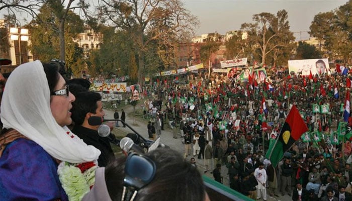 Former Prime Minister Benazir Bhutto at an election rally in Rawalpindi shortly before she was killed, December 27, 2007. — Reuters