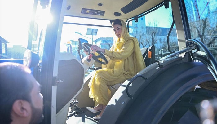 Punjab Chief Minister Maryam Nawaz inspecting agricultural equipment.— Facebook@TheMaryamNSharif/File