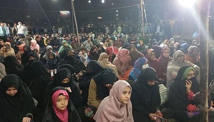 An image from the Majlis Wahdat-e-Muslimeen sit-in at Karachis Numaish Chowrangi on December 26, 2024. — X@mwmpakofficial