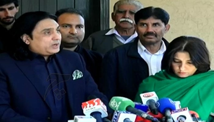 PPP leaders Senator Palwasha Khan (right) and Barrister Aamir Hassan while addressing a press conference here at the PPP Secretariat on December 30, 2024.— Facebook@PPPmediacell