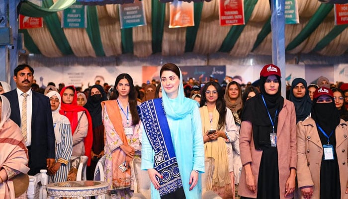 Punjab Chief Minister Maryam Nawaz pictured at the Honhar Scholarship ceremony held at Bahauddin Zakariya University, Multan on January 6, 2025. — Facebook@TheMaryamNSharif