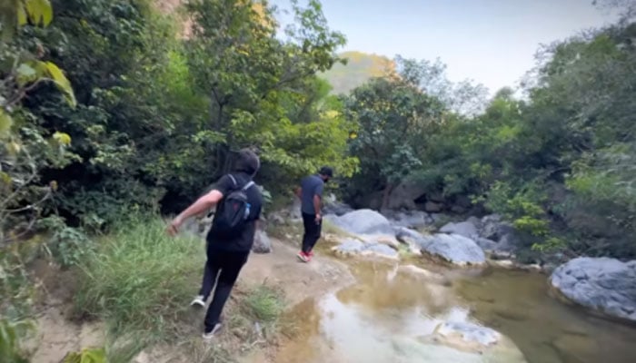 People are seen trekking at the Trail-7 of Islamabad in this undated image.— Facebook@ahsan.nawaz.1428921/File