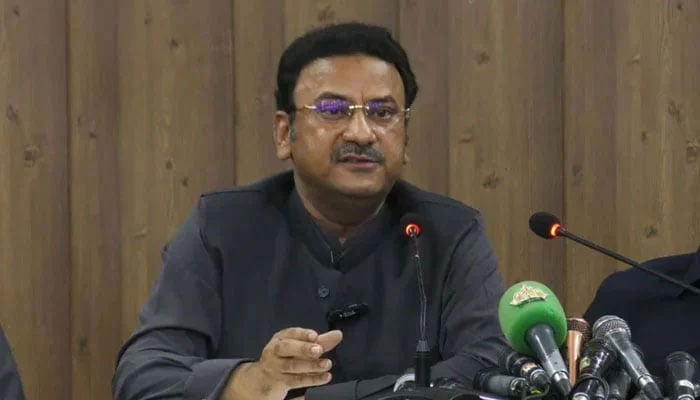 Sindh Home Minister Ziaul Hassan Lanjar addresses a press conference on March 31, 2024. — Facebook@SurendarValasai