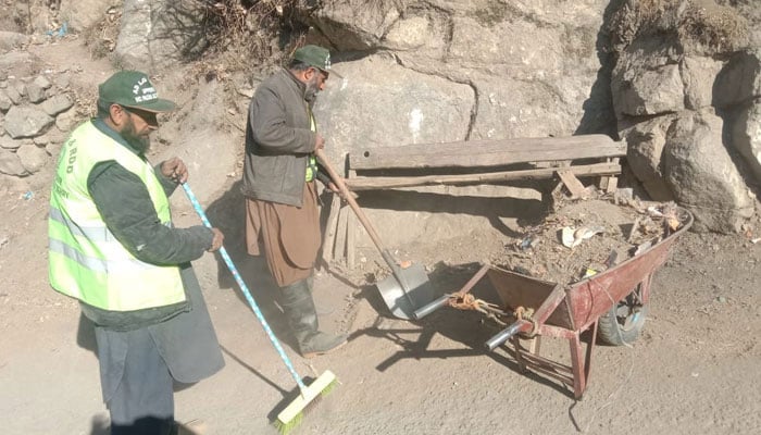 A representational image showing local government workers seen busy in cleaning drive. — Facebook/Directorate General Local Government & Rural Development/File