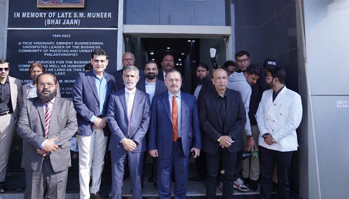 Sindh Senior Minister for Information and Transport Sharjeel Inam Memon is seen in a group photo with representatives of the Korangi Association of Trade and Industry (KATI) on January 9, 2025. — Facebook@SharjeelInamMemon63