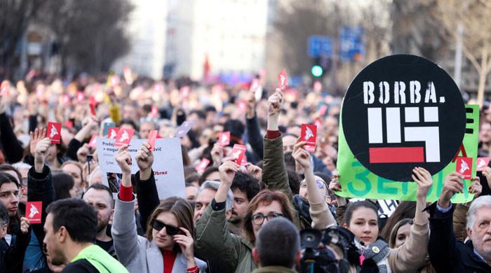 Thousands protest in Serbia against corruption