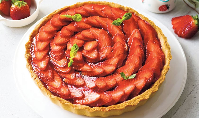 STRAWBERRY CUSTARD TART