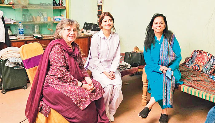 Under the banner of “edu-tainment”, Kashf Foundation aims to educate masses through television. In this image, Roshaneh Zafar is pictured with Moneeza Hashmi and Sajal Aly on the sets of one of KF’s projects.