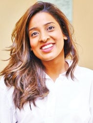 Saba Khalid - Auratraaj