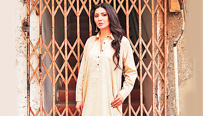 Mahira Khan wearing M for Mahira