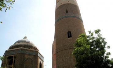 Sweet sun-burnt Sukkur