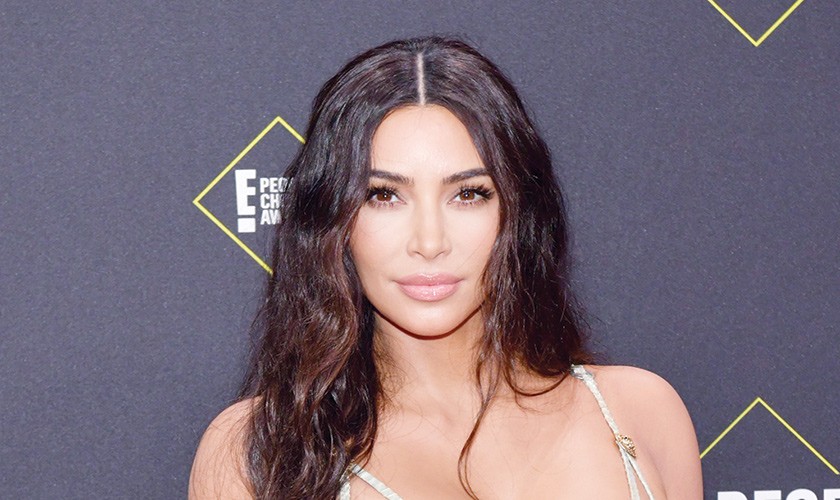 People's Choice Awards 2019: Dazzling Looks From Kim Kardashian, Gwen 