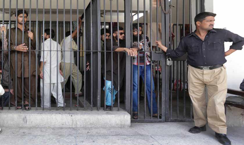 The incident occurred despite the presence of heavy contingents of police on the courts’ premises.Photos by Rahat Dar