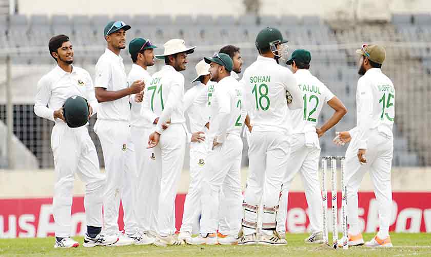 Pakistan-Bangladesh Tests: a statistical look