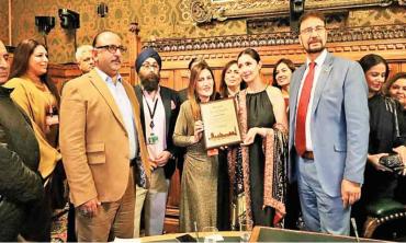 Mahira Khan honored with Lifetime Achievement Award by UK Parliament