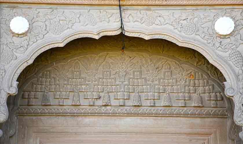 Carvings above the doorway of Haral village mosque in Chakwal - Photo by the author