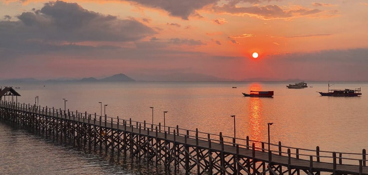 Sunset at Labuan Bajo in Indonesia - Photo by the author