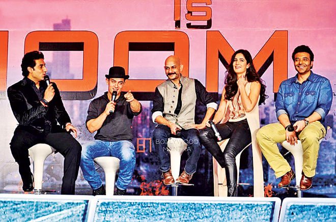 Abhishek Bachchan, Aamir Khan, Katrina Kaif and Uday Chopra joke around with director and writer of Dhoom 3 Vijay Krishna Acharya. Incidentally, Acharya was the man who wrote the first two instalments of Dhoom. This time Aditya Chopra has trusted him with the director’s seat.