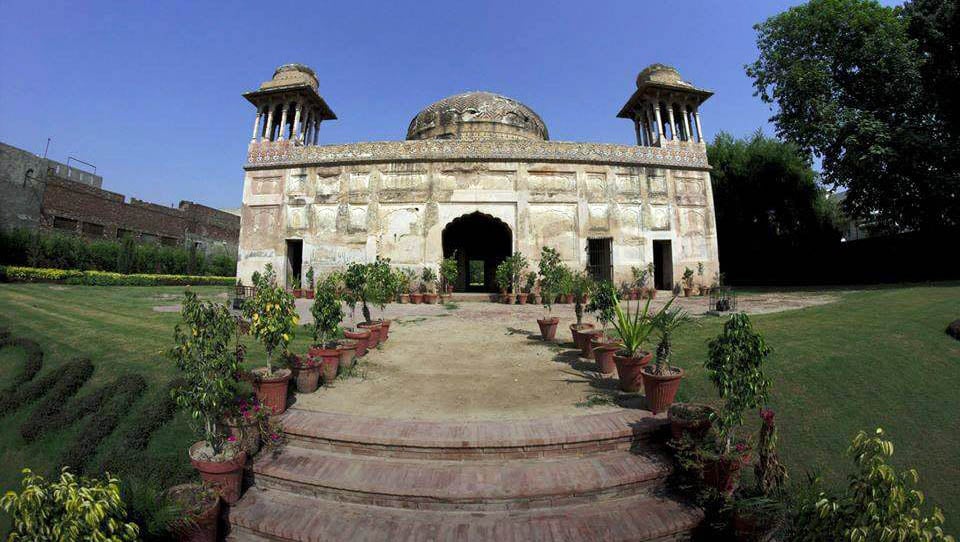 Shorn of Kashi-kari tilework, Dai Anga’s Tomb presents a picture of neglect.  -- Photos by the author