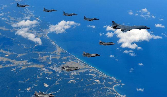 US warplanes fly off North Korea coast in new show of force