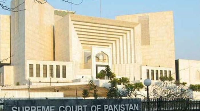 SC orders removal of DG Sindh Building Control Authority