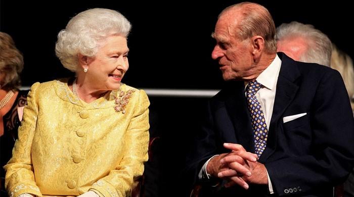 Queen Elizabeth banned staff members from visiting family due to COVID-19