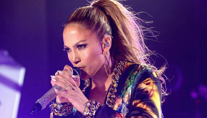 Jennifer Lopez Celebrates 21 Years Of Her Debut Album On The 6