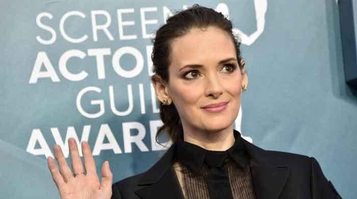 Winona Ryder showers praises on Keanu Reeves after ...