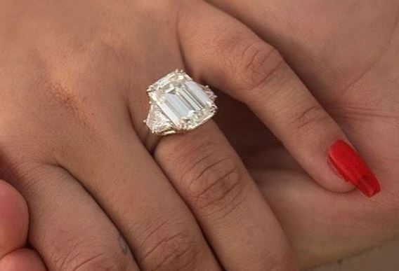 Demi Lovato's gorgeous engagement ring is worth THIS ...