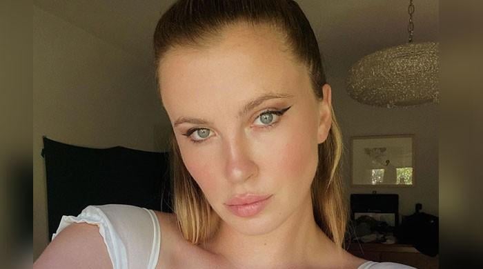 Ireland Baldwin pokes fun at turbulent relationship with Alec Baldwin ...