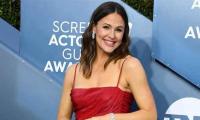  Jennifer Garner dismisses pregnancy rumours 