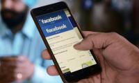 Delhi summons top Indian Facebook official over hateful content