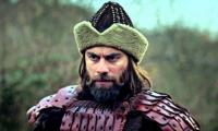 'Ertugrul' star Cavit Çetin aka Dogan Alp all set to land in Pakistan today